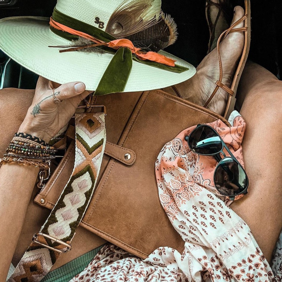 Snap Courier | Choose Your Strap.