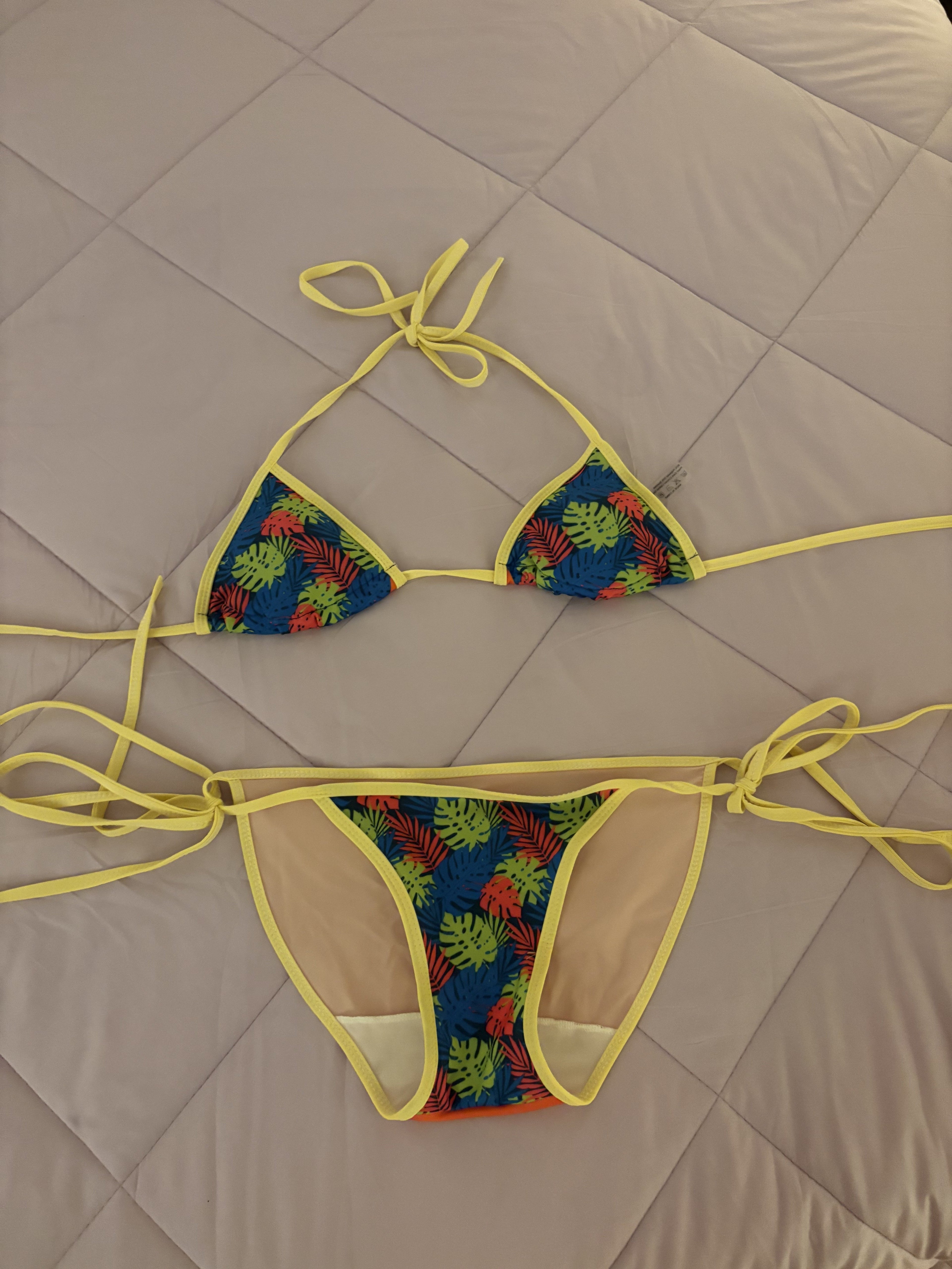 Swimwear - Cnasti Strings and Thangs