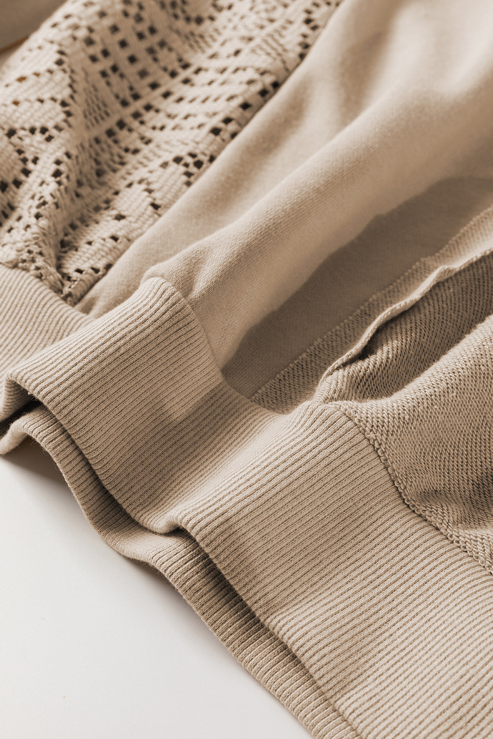 Rheaissa Seam Ribbed Trim Sweatshirt