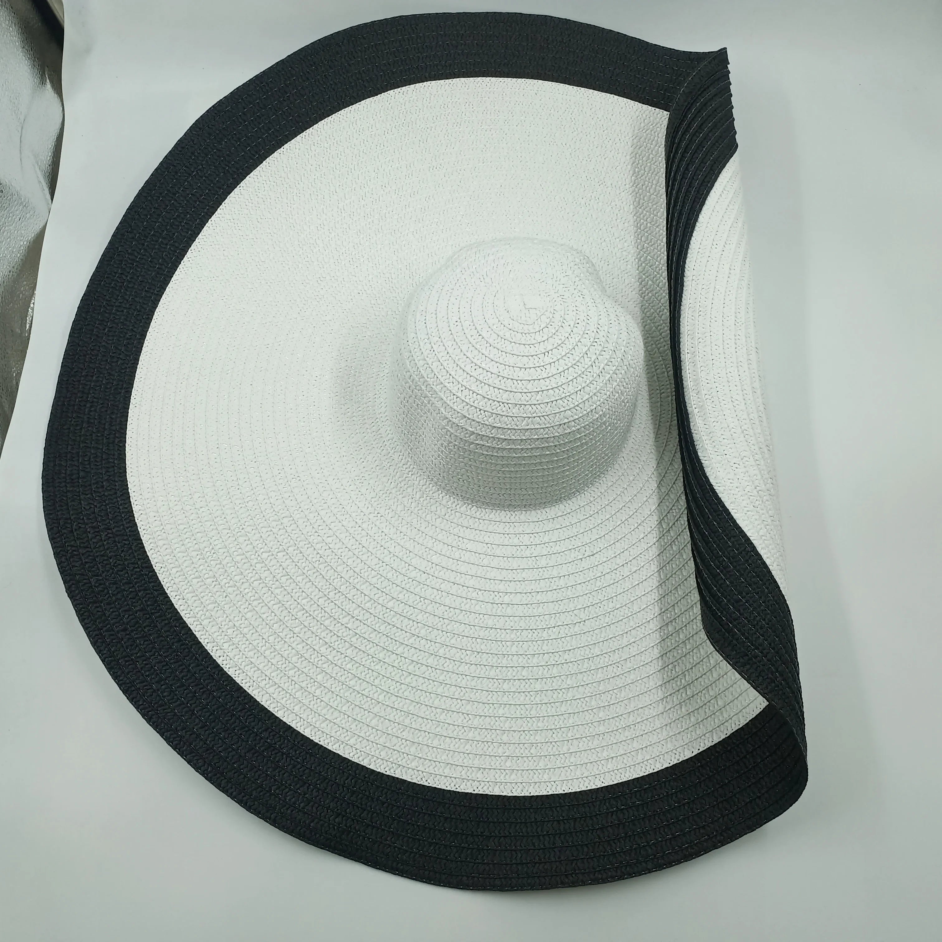 Designer Empty Top Visor Hat for Women – Chic Open Crown Sun Visor for Beach, Golf & Summer Outings