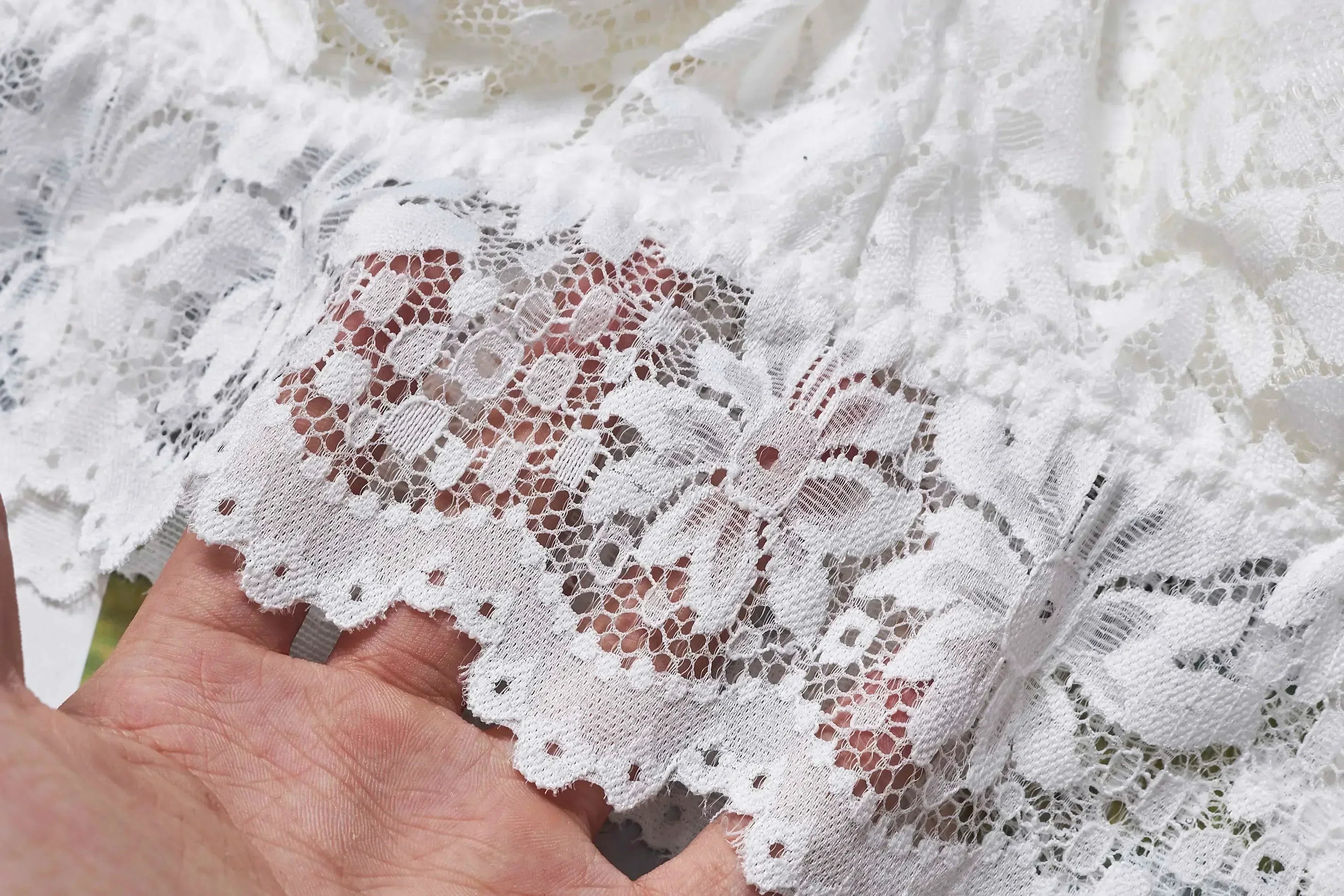 Wireless Lace Flower Push-Up Bralette – Backless Sexy Lingerie Top