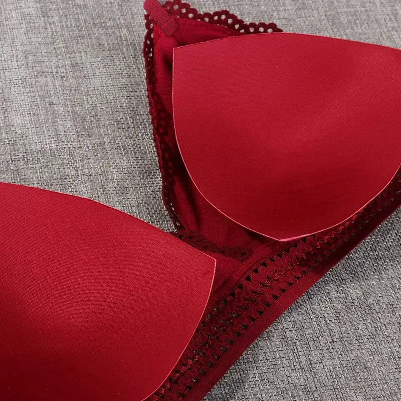 Wireless Lace Flower Body-Shaping Bralette – Seamless Plus Size Lingerie