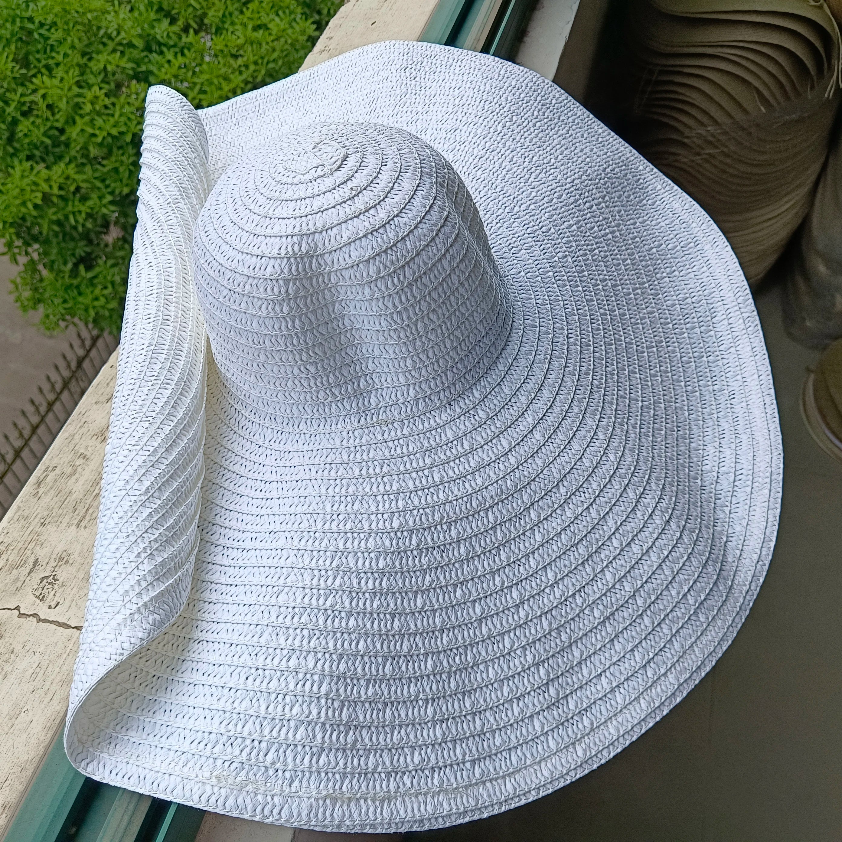 Designer Empty Top Visor Hat for Women – Chic Open Crown Sun Visor for Beach, Golf & Summer Outings