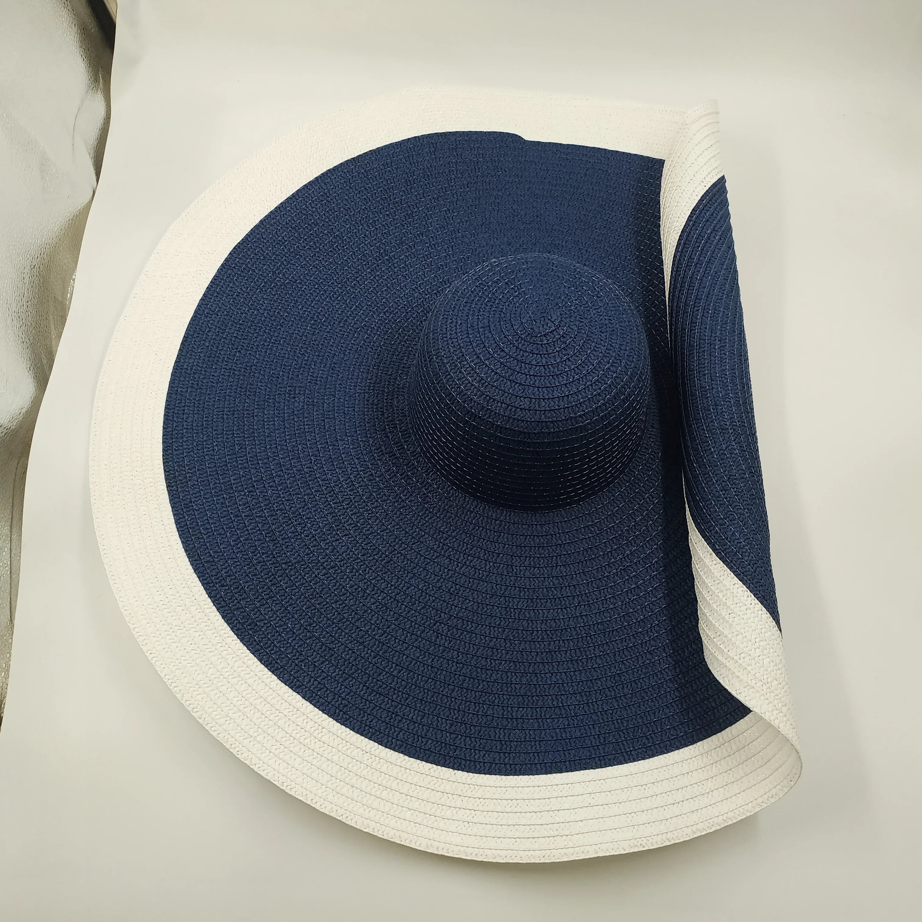 Designer Empty Top Visor Hat for Women – Chic Open Crown Sun Visor for Beach, Golf & Summer Outings